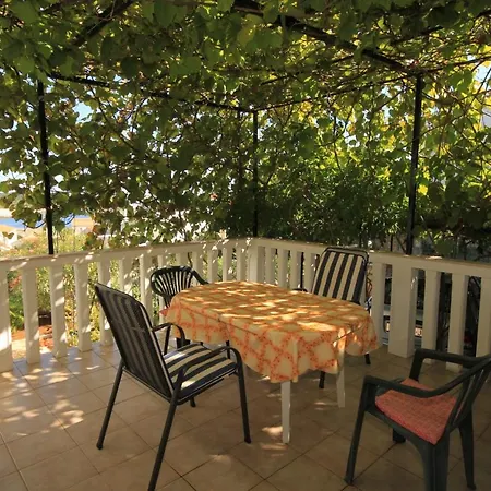Apartment By The Sea Rukavac, Vis - 2411 Rukavac (Vis)