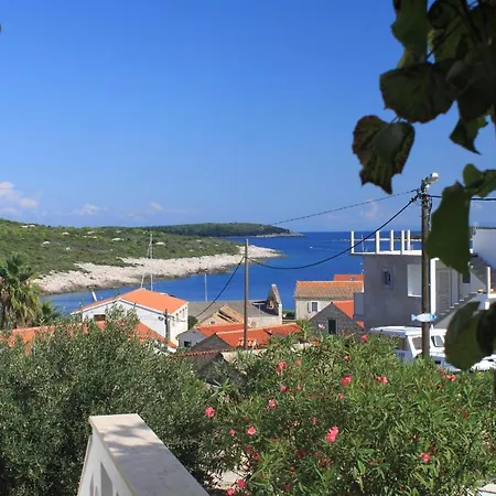 Apartment By The Sea Rukavac, Vis - 2411