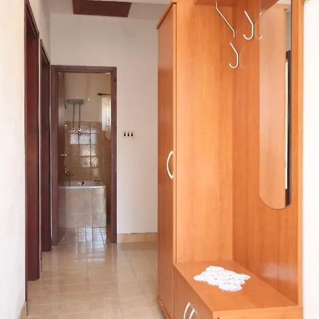 Apartment By The Sea Rukavac, Vis - 2411 Rukavac (Vis)