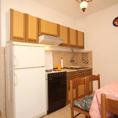 By The Sea Rukavac, Vis - 2411 *